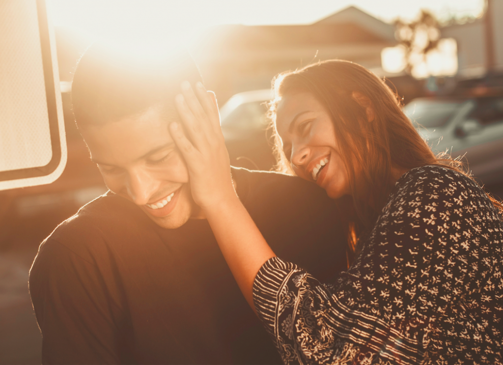 Girl Make Noise For Her Boyfriend
Tips for Long Distance Relationships