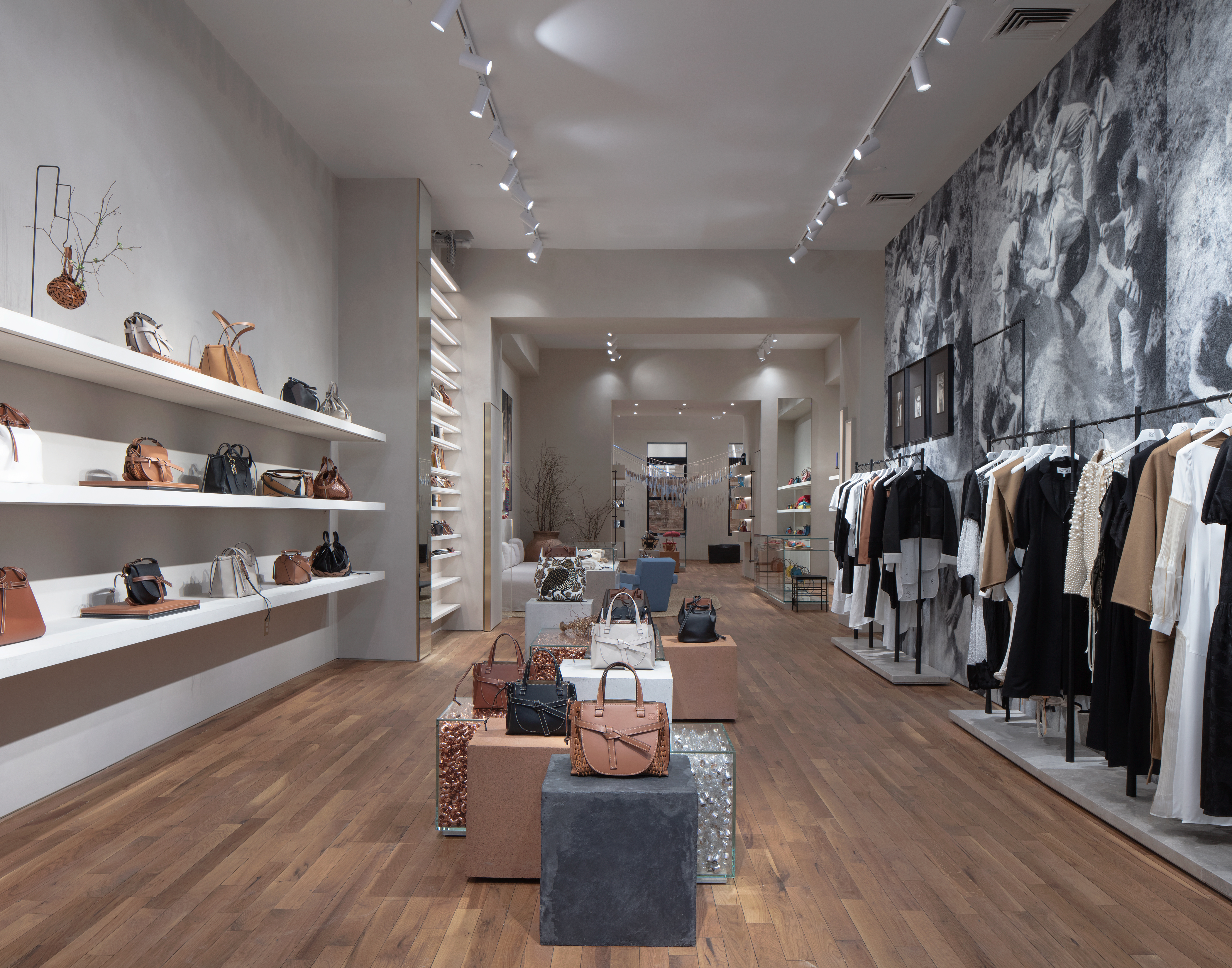 loewe factory outlet